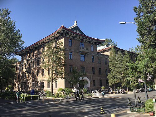かつての学生寮の建物