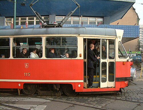 ポズナンの博物館用路面電車として使用されている旧ワルシャワ115号線