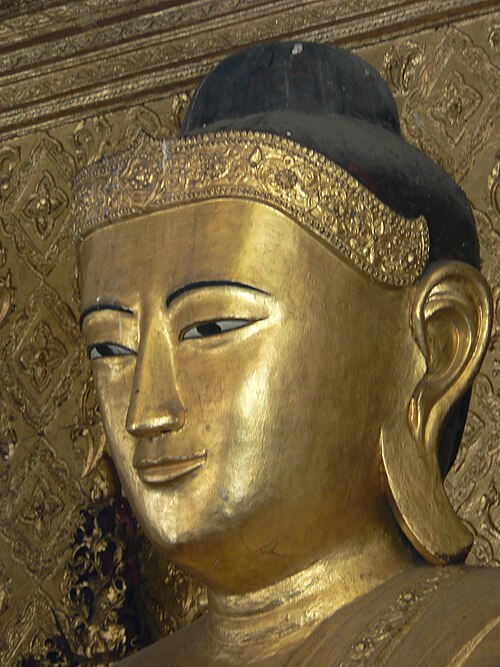 マンダレー様式の仏像