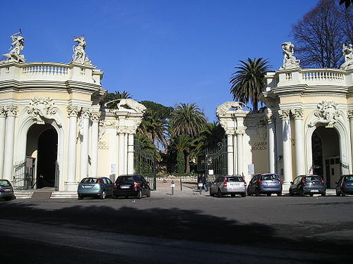Viale del Giardino Zoologico の入り口、1。ボルゲーゼ公園内。