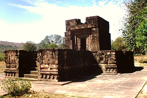 5 世紀または 6 世紀のパールヴァテ​​ィ石造寺院