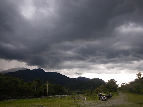 バエサ地域では、年間を通じて激しい雷雨が発生します。
