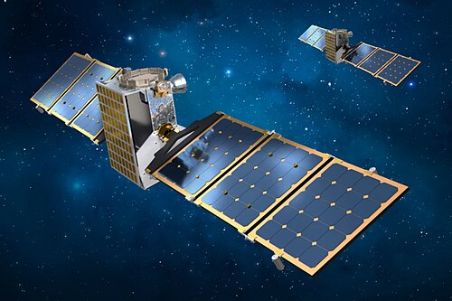 太陽電池を搭載した2つの小型衛星