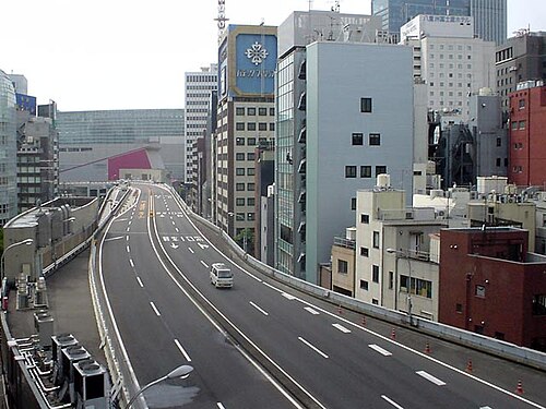 日本の東京にある首都高速道路