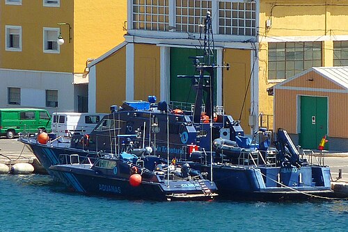 カルタヘナ海軍基地のSVA巡視船2隻