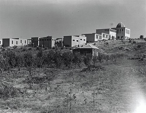 クファル・ハロエ 1945