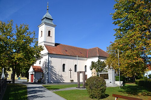 ローマカトリック教区教会
