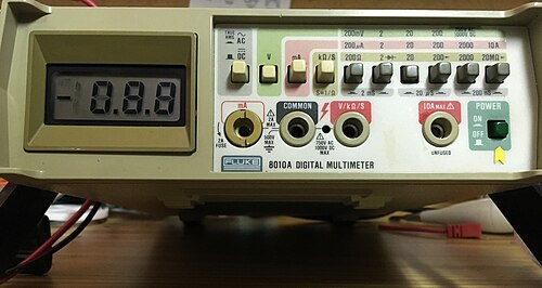 Fluke 8010aベンチマルチメーター
