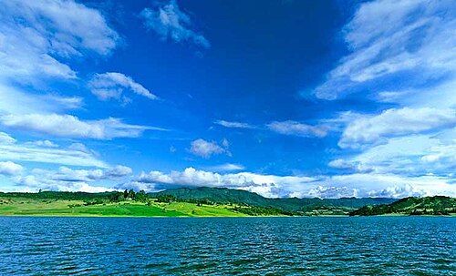 フケネ湖