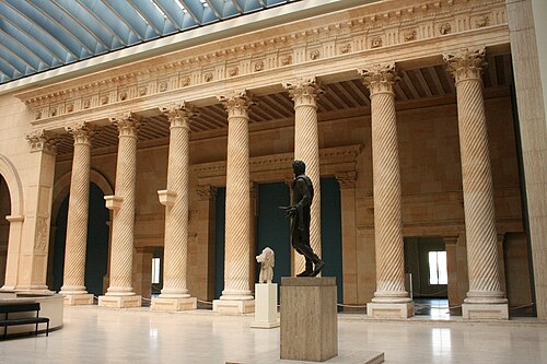 ベルギーのブリュッセルにあるサンカントネール美術館の列柱の一部を再現した作品