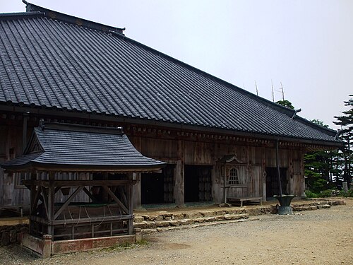 大峯山寺の本堂