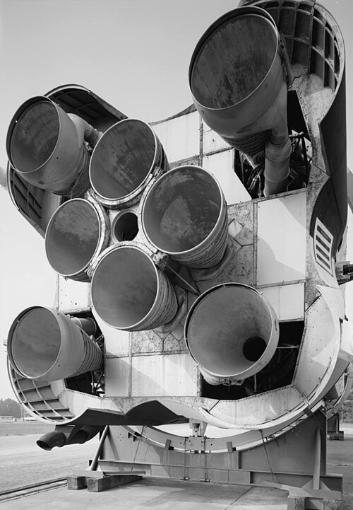 SA-Tは、MSFC静的試験台の北側に位置していた（1965年）。