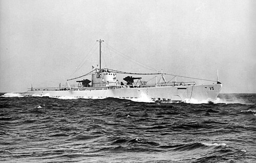 大型貨物積載能力を持つ潜水艦USSナルワルは、フィリピンへの物資輸送任務を行った。