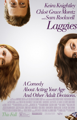 主役の3人がポスターの横から身を乗り出し、頭の上の部分だけが映っています。