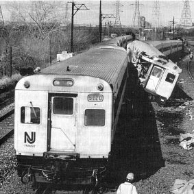 セコーカス列車衝突事故のNTSB写真