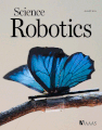 2019 年 8 月 21 日の Science Robotics の表紙に掲載された人工蝶の画像