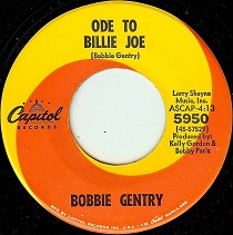 45 シングルのラベル。オレンジと黄色の渦巻き模様のデザイン。上部には「Ode to Billie Joe」と書かれています。左側には Capitol Records のロゴ、下部には「Bobbie Gentry」と印刷されています。右側にはカタログ番号、曲の長さ、著作権の詳細が記載されています。