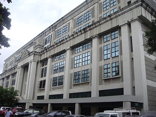UST中央図書館の建物のファサード
