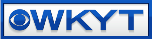 青で縁取られた白いボックスの中に、拡張サンセリフ体の青い文字 WKYT の横に青い CBS の目のロゴがあります。